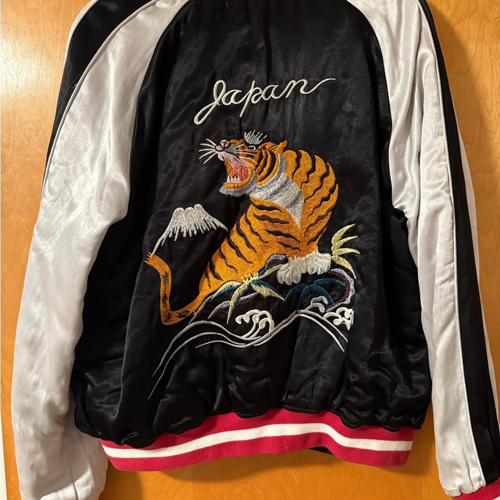 Embroidered Black Bomber Jacket with Animal Design - Picture 5 of 5